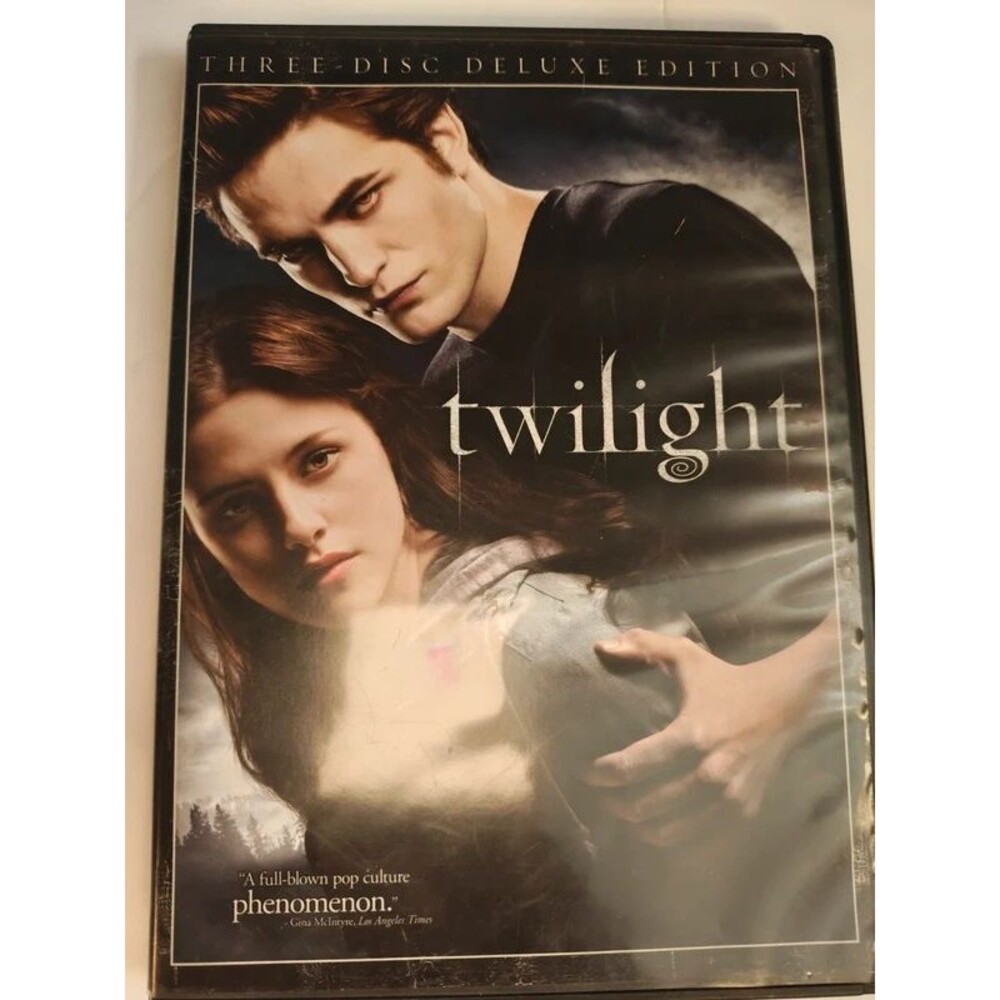 Twilight 3-Disc Special Edition DVD Set (Extended Cut & Special Features)
